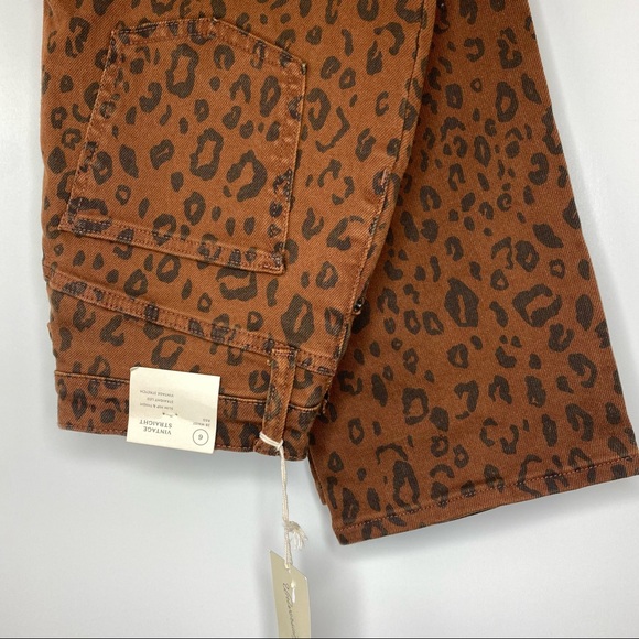 NWT UNIVERSAL THREAD Super High Rise Vintage Straight Leopard Jeans - Picture 12 of 16